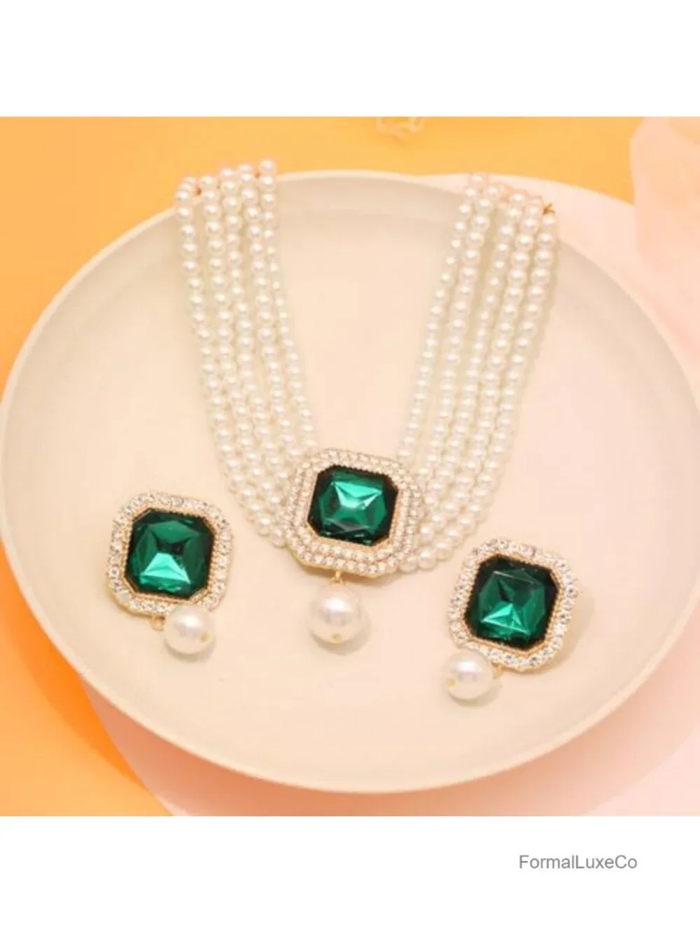 Simulated Pearl Choker Necklace and Earrings Set Rhinestone Crystal Gold-tone